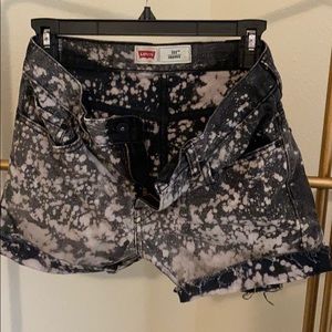 Distressed Levi’s shorts